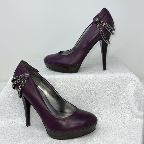 GUESS Women’s Seeri platform pumps women’s size 7 purple with silver chains. - Picture 3 of 16